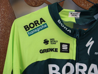 Kurzarm Trikot - BOH von Sportful, SPORTFUL BORA HANSGROHE RADTRIKOT KURZARM BODYFIT TEAM vor USEDBIKES-OB.DE Hintergrund