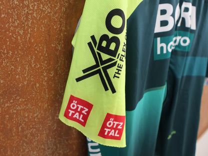 Kurzarm Trikot - BOH von Sportful, SPORTFUL BORA HANSGROHE RADTRIKOT KURZARM BODYFIT TEAM vor USEDBIKES-OB.DE Hintergrund