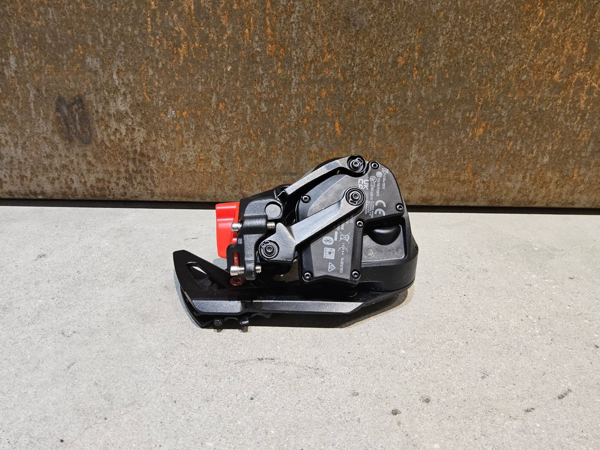Schaltungsteile von Sram, SRAM APEX ETAP AXS XPLR SCHALTWERK 12 FACH vor USEDBIKES - OB.DE Hintergrund