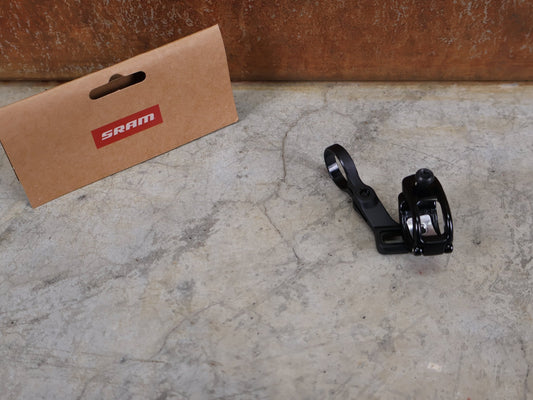 Zubehör von Sram, SRAM AXS POD CONTROLLER KLEMMSCHELLE LINKS – MMX / MATCHMAKER X – 11.3018.018.002 vor USEDBIKES - OB.DE Hintergrund