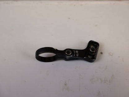 Zubehör von Sram, SRAM AXS POD CONTROLLER KLEMMSCHELLEN SET MMX / LINKS & RECHTS vor USEDBIKES-OB.DE Hintergrund
