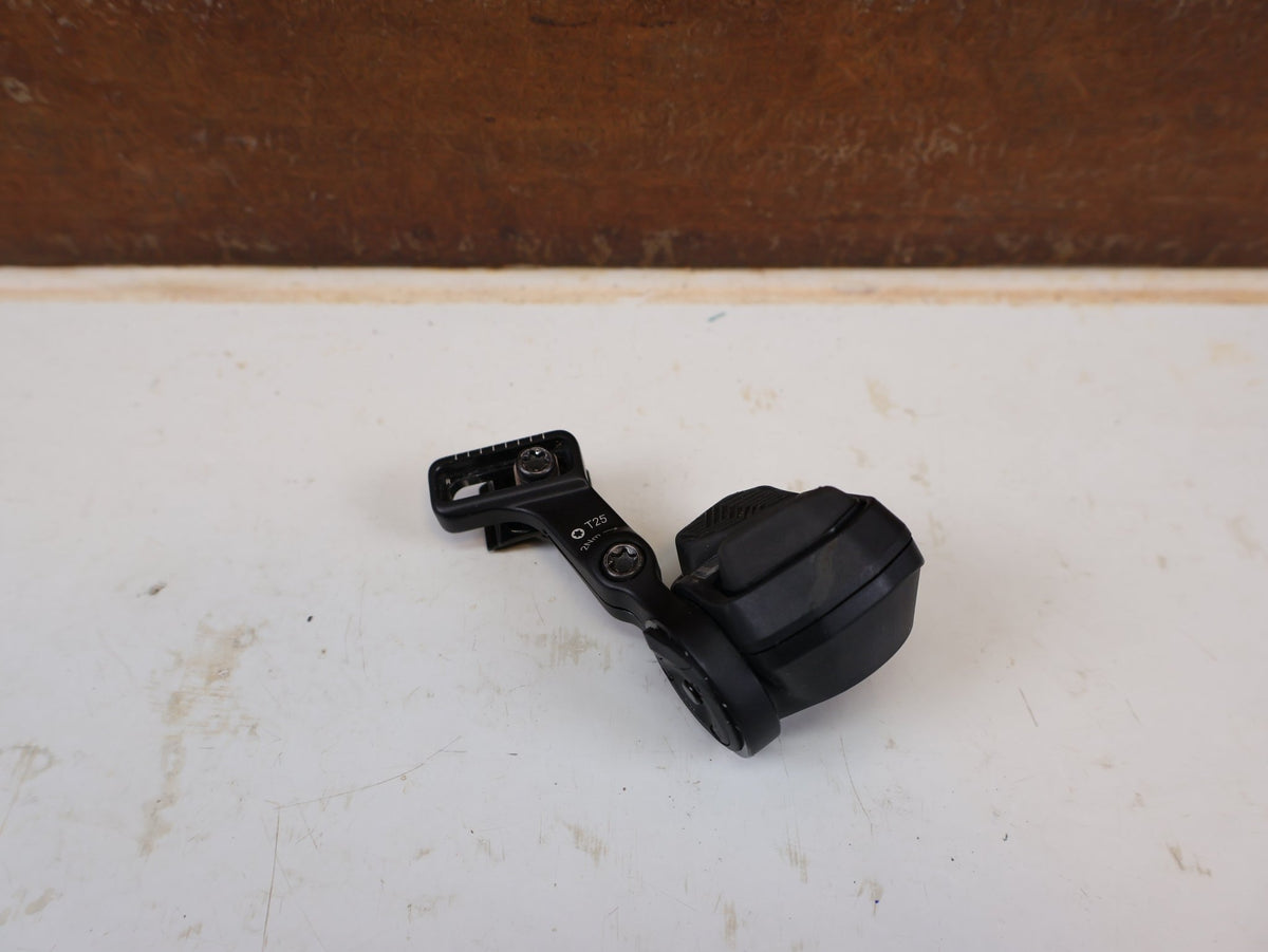 Schaltungsteile von Sram, SRAM AXS Pod Ultimate Controller Rechts Matchmaker MMX vor USEDBIKES-OB.DE Hintergrund