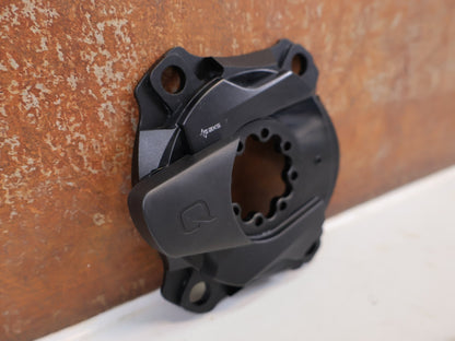 Powermeter von Sram, SRAM AXS Powermeter Spider 107 BCD 8-Bolt D1 vor USEDBIKES-OB.DE Hintergrund