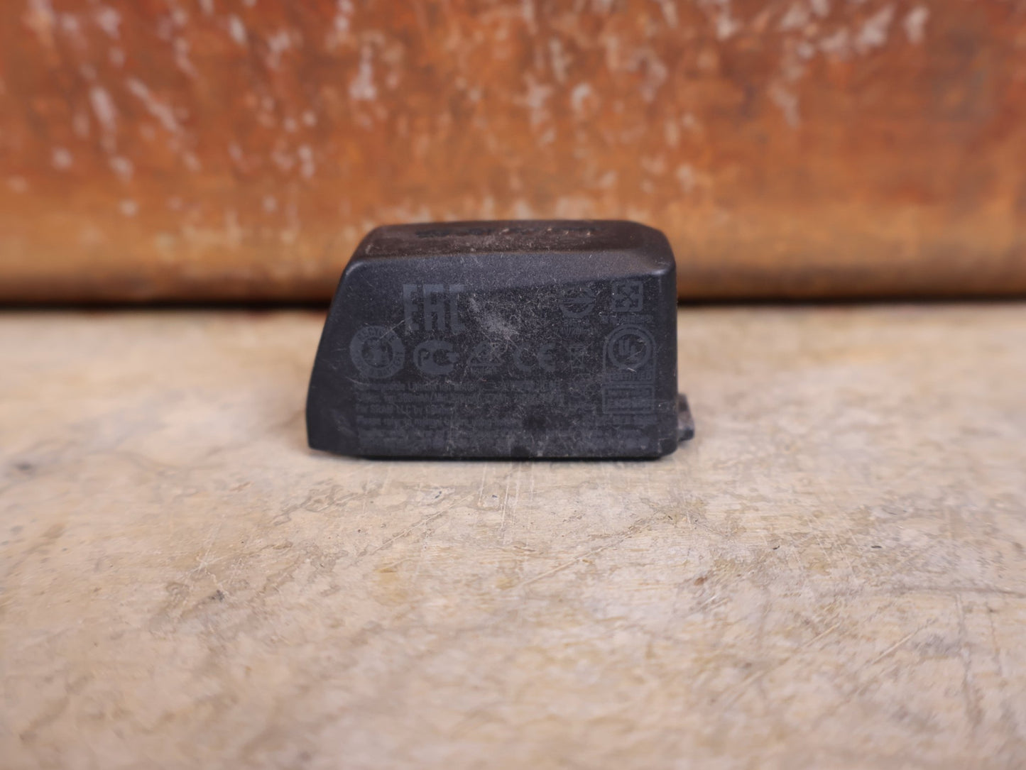 Zubehör von Sram, SRAM BATTERIE / AKKU EAGLE / ETAP / REVERB / AXS vor USEDBIKES - OB.DE Hintergrund