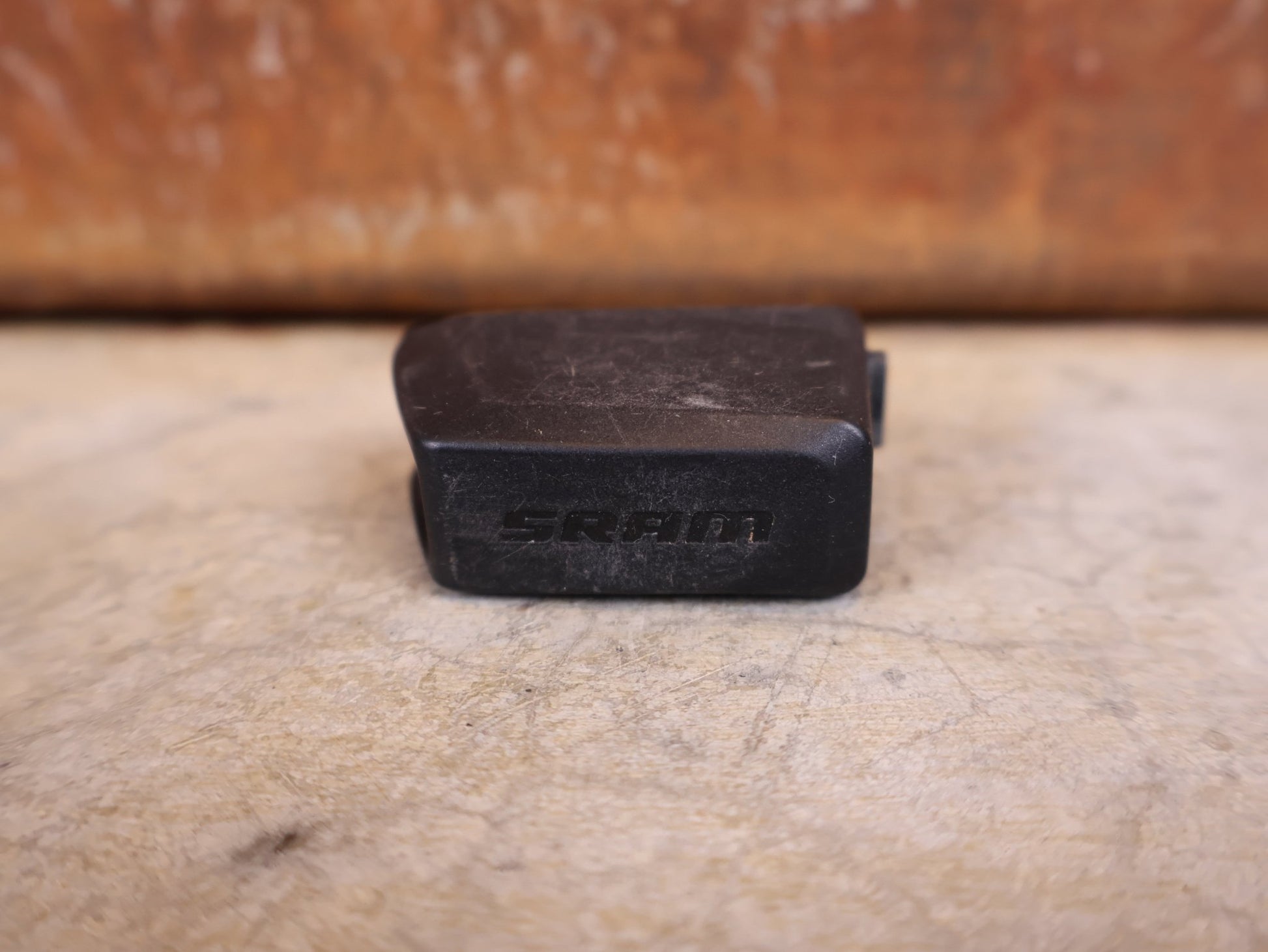 Zubehör von Sram, SRAM BATTERIE / AKKU EAGLE / ETAP / REVERB / AXS vor USEDBIKES - OB.DE Hintergrund