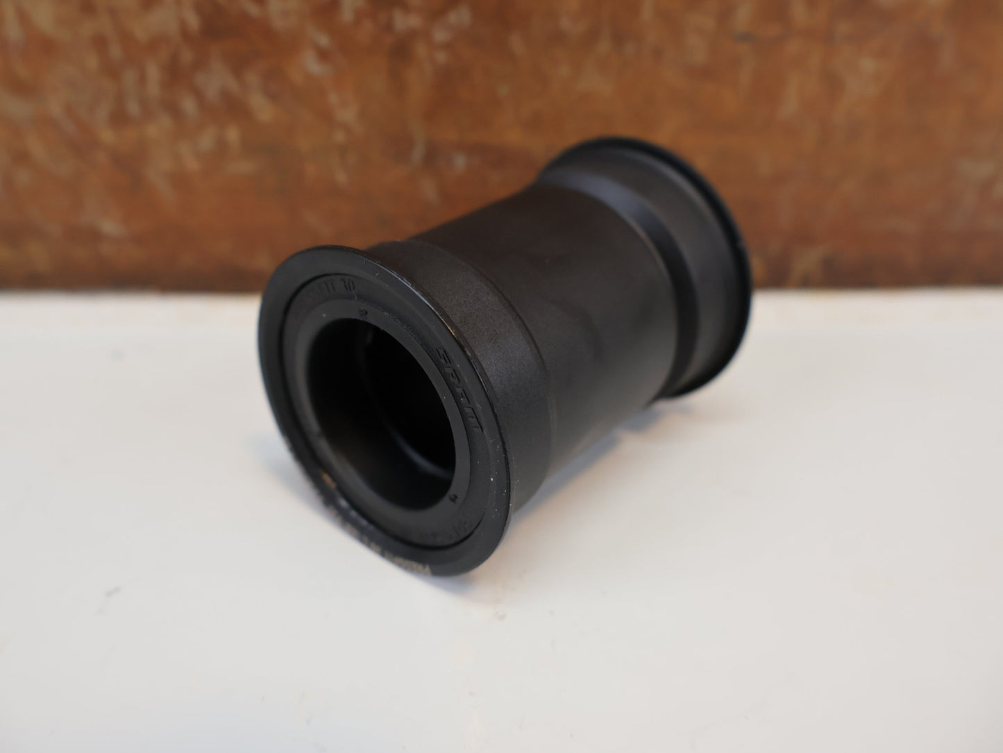 Innenlager von Sram, SRAM BB PRESSFIT 30 KERAMIK INNENLAGER / 68 - 92 MM / BB386 BBRIGHT / 00.6418.014.000 vor USEDBIKES - OB.DE Hintergrund