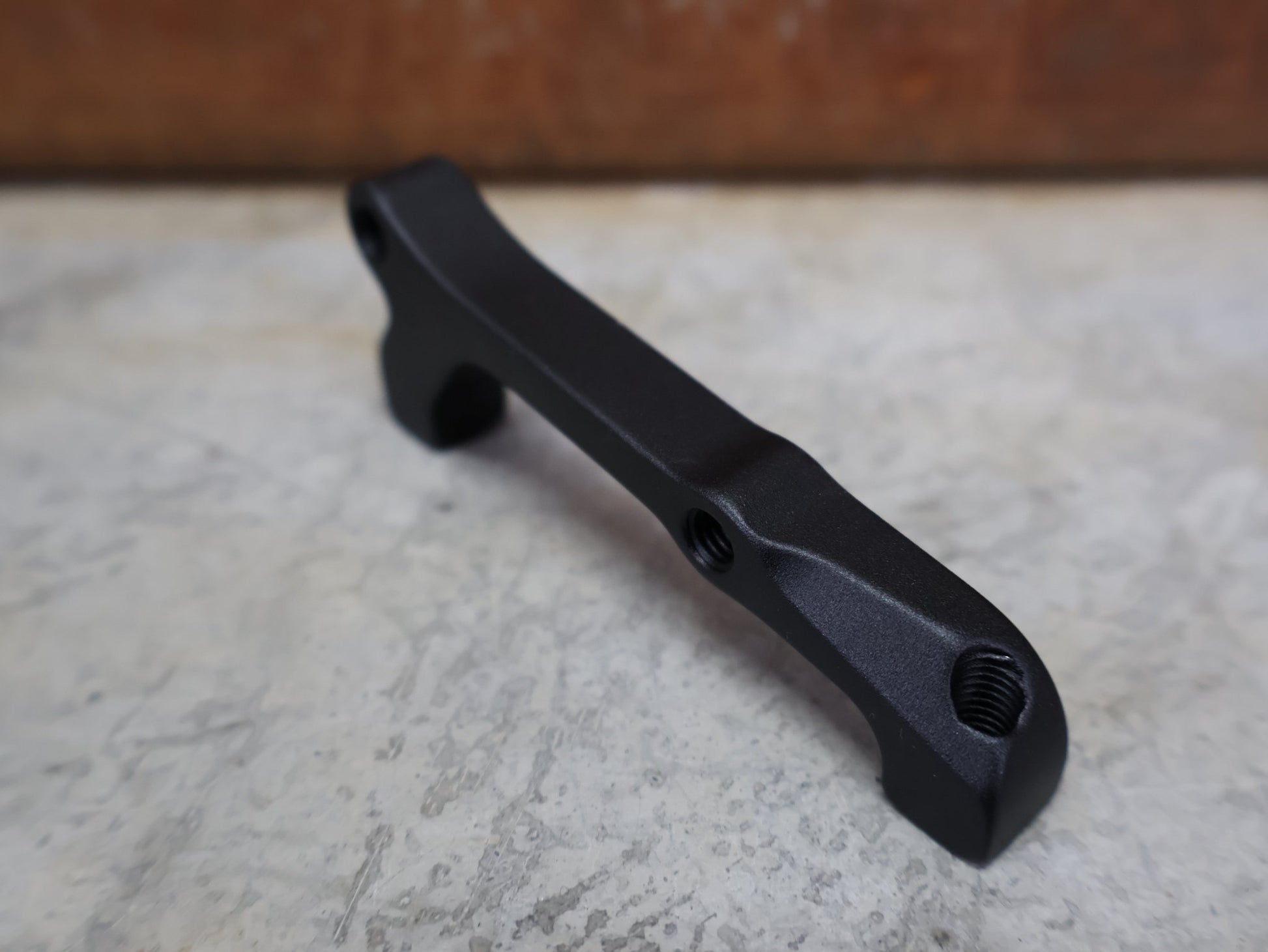 Zubehör von Sram, SRAM BREMSADAPTER IS AUF PM FÜR 200 MM ROTOR – 00.5318.009.003 vor USEDBIKES - OB.DE Hintergrund