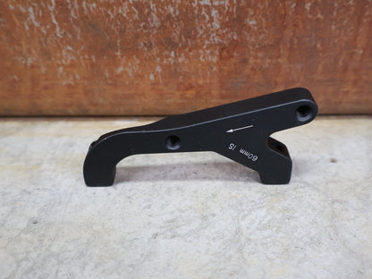 Zubehör von Sram, SRAM BREMSADAPTER IS AUF PM (RAHMEN) FÜR 200 MM ROTOR – 00.5318.009.004 vor USEDBIKES - OB.DE Hintergrund