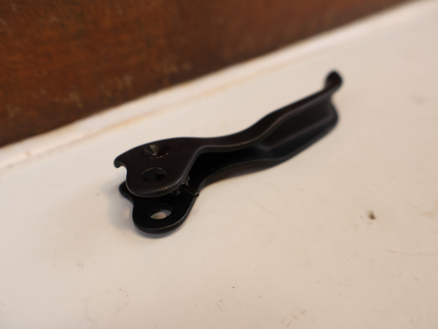 Bremshebel von Sram, SRAM BREMSHEBEL GUIDE R DB5 ALUMINIUM SCHWARZ vor USEDBIKES-OB.DE Hintergrund