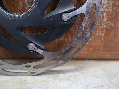 Bremsscheibe von Sram, SRAM – CENTERLINE XR ROUNDED BREMSSCHEIBE / CENTERLOCK / 160 MM / STÄRKE ÜBER 1,7 MM vor USEDBIKES - OB.DE Hintergrund