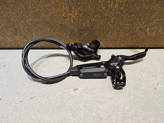 Bremse von Sram, SRAM CODE SILVER 4 - KOLBEN SCHEIBENBREMSE SET VORNE & HINTEN vor USEDBIKES - OB.DE Hintergrund