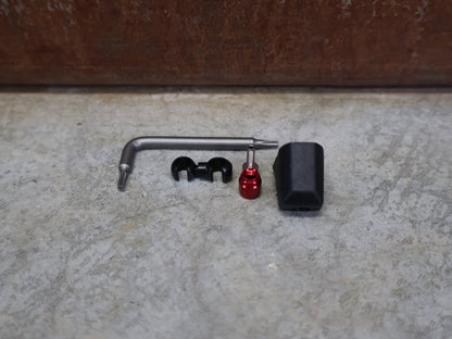 Bremse von Sram, SRAM CODE ULTIMATE STEALTH BREMSHEBEL – CARBON C1 BLACK vor USEDBIKES - OB.DE Hintergrund