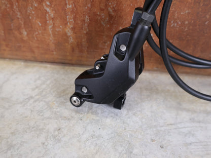 Bremse von Sram, SRAM DB8 SCHEIBENBREMSEN - SET VORNE + HINTEN – 4 - KOLBEN – MINERALÖL – MTB vor USEDBIKES - OB.DE Hintergrund