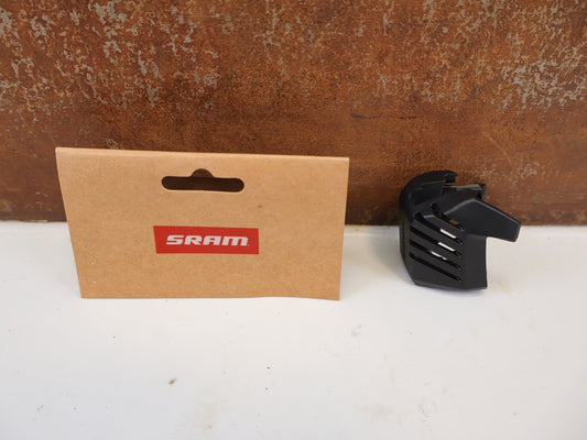 Zubehör von Sram, SRAM EAGLE AXS AKKU SCHUTZ COVER PROTECTOR vor USEDBIKES-OB.DE Hintergrund