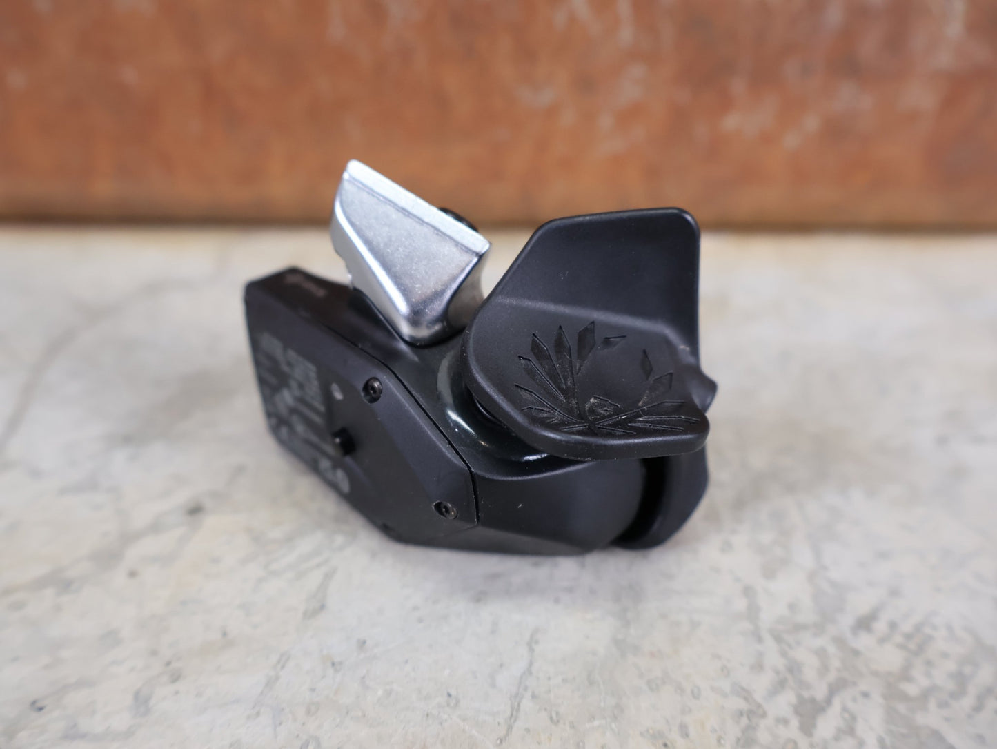 Schaltungsteile von Sram, SRAM EAGLE AXS CONTROLLER / SCHALTGRIFF 12 - FACH – WIRELESS – OHNE SCHELLE vor USEDBIKES - OB.DE Hintergrund