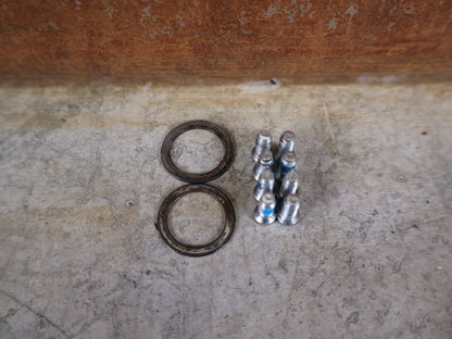 Kurbel von Sram, SRAM FORCE AXS D1 KURBELARME DUB 8 - BOLT 175MM vor USEDBIKES - OB.DE Hintergrund