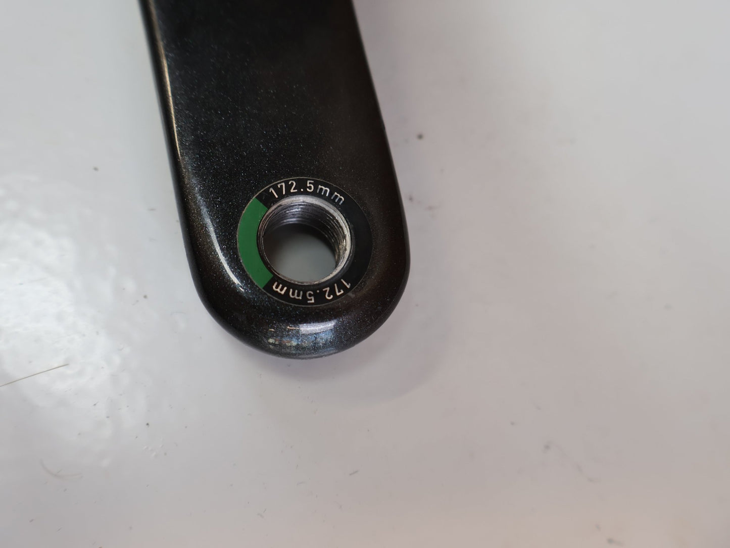 Kurbel von Sram, SRAM FORCE AXS DUB WIDE KURBEL / MY 2024 / 172,5 MM / 38T / 593 G vor USEDBIKES-OB.DE Hintergrund