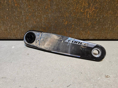 Kurbel von Sram, SRAM FORCE AXS E1 KURBELARME DUB 8 - BOLT 172.5MM vor USEDBIKES - OB.DE Hintergrund