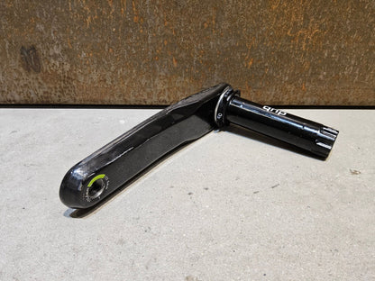 Kurbel von Sram, SRAM FORCE AXS E1 KURBELARME DUB 8 - BOLT 172.5MM vor USEDBIKES - OB.DE Hintergrund
