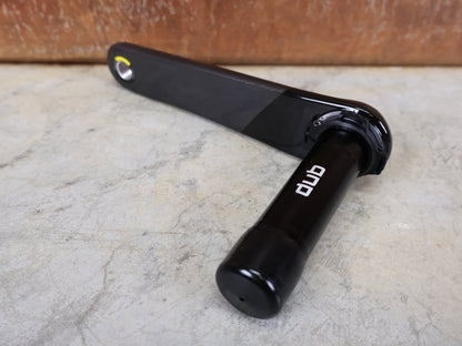 Kurbel von Sram, SRAM FORCE AXS MY24 KURBELARME / DUB STANDARD / 175 MM / 8 - BOLT AXS KOMPATIBEL vor USEDBIKES - OB.DE Hintergrund