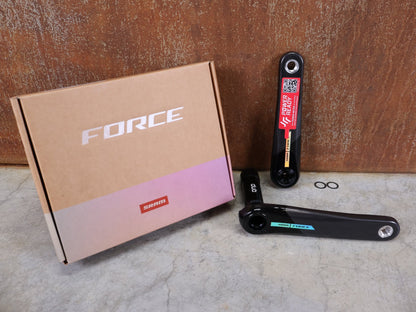 Kurbel von Sram, SRAM FORCE AXS MY24 KURBELARME / DUB STANDARD / 175 MM / 8 - BOLT AXS KOMPATIBEL vor USEDBIKES - OB.DE Hintergrund