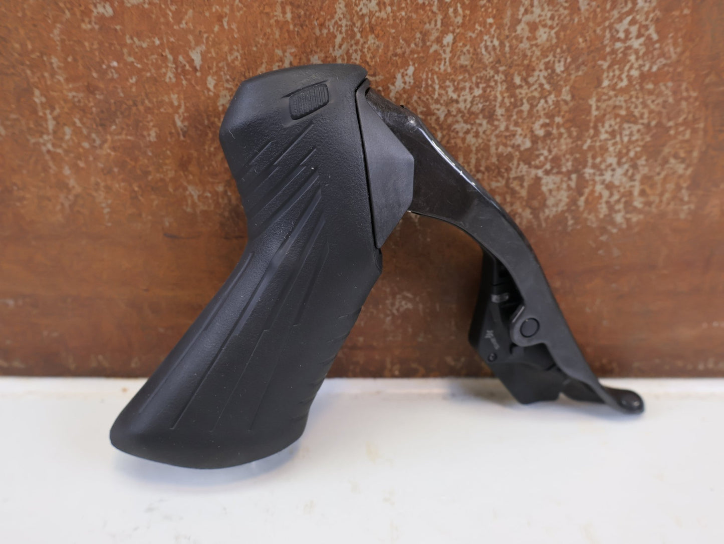 Brems-/ Schalthebel von Sram, SRAM FORCE E1 AXS HRD BREMS-/ SCHALTHEBEL DISC / SET vor USEDBIKES-OB.DE Hintergrund