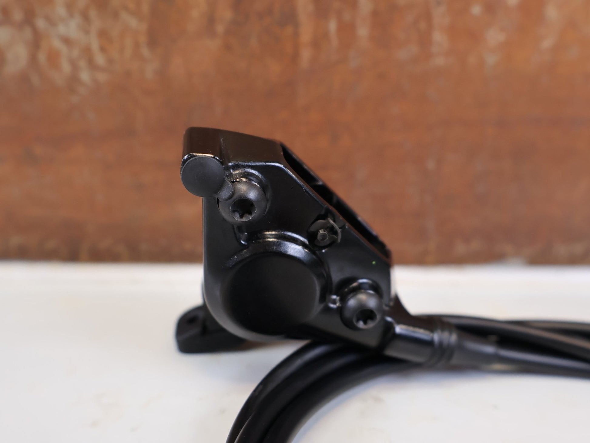 Brems-/ Schalthebel von Sram, SRAM FORCE E1 AXS HRD BREMS-/ SCHALTHEBEL DISC / SET vor USEDBIKES-OB.DE Hintergrund