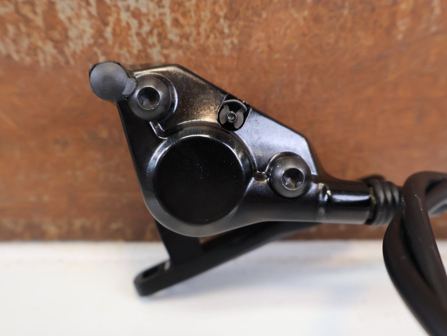 Brems-/ Schalthebel von Sram, SRAM FORCE E1 AXS HRD BREMS-/ SCHALTHEBEL DISC / SET vor USEDBIKES-OB.DE Hintergrund