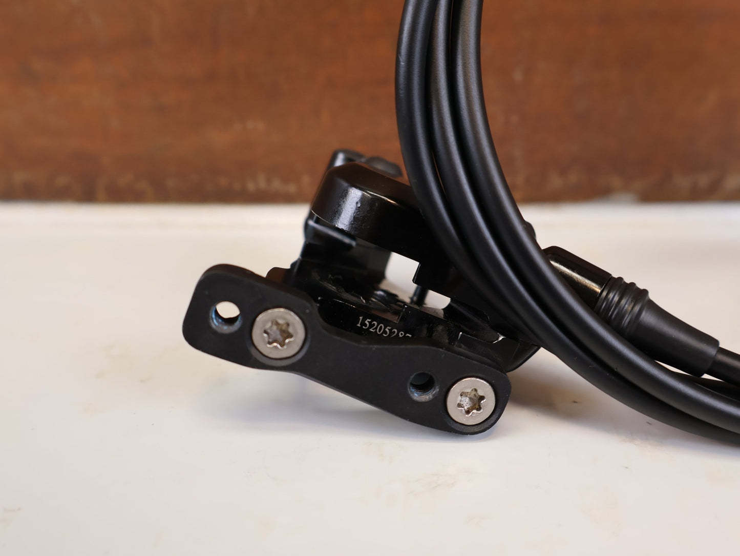Brems-/ Schalthebel von Sram, SRAM FORCE E1 AXS HRD BREMS-/ SCHALTHEBEL DISC / SET vor USEDBIKES-OB.DE Hintergrund
