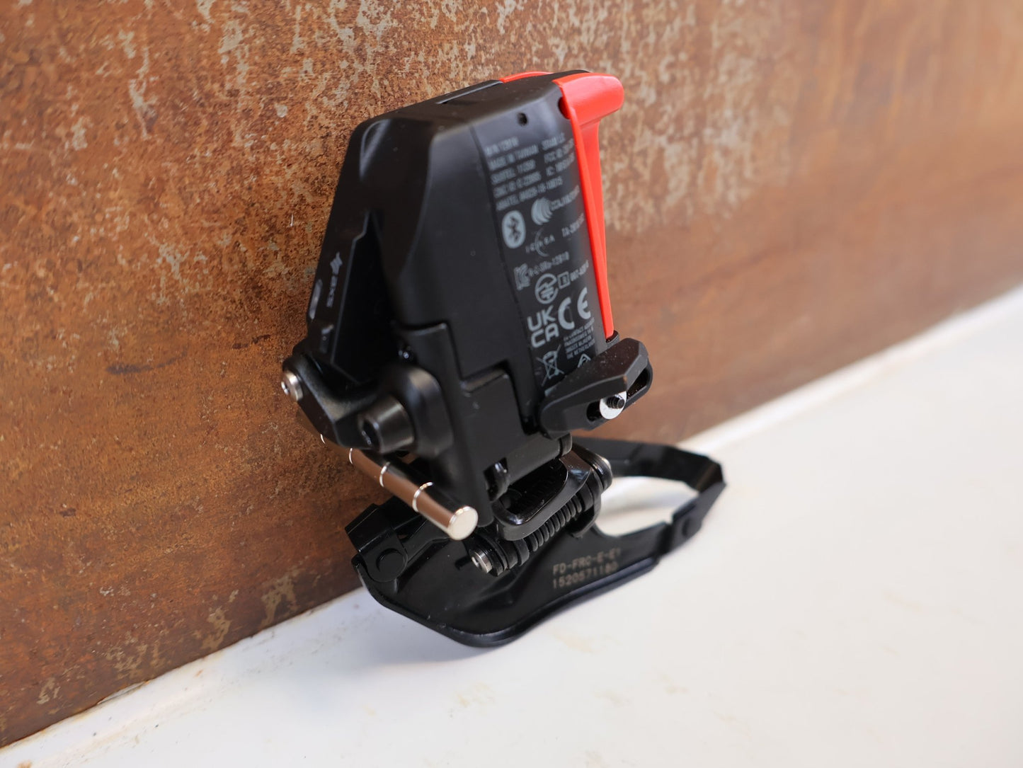 Schaltungsteile von Sram, SRAM FORCE E1 AXS UMWERFER 2X12 FACH ANLÖT vor USEDBIKES-OB.DE Hintergrund
