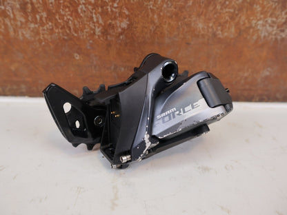 Schaltungsteile von Sram, SRAM Force eTap AXS D1 Schaltwerk 12-fach Short Cage 33T vor USEDBIKES-OB.DE Hintergrund