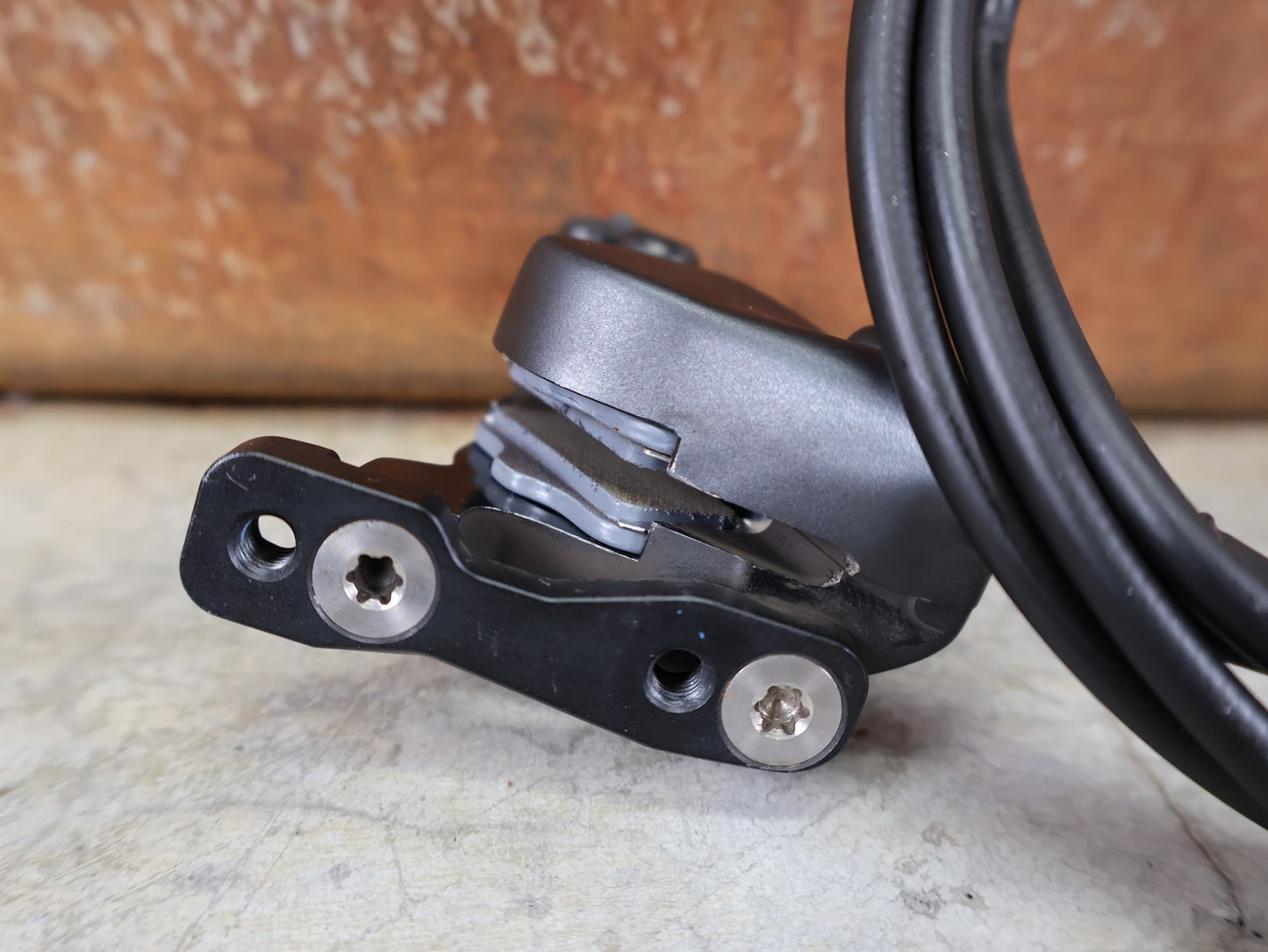 Brems - / Schalthebel von Sram, SRAM FORCE ETAP AXS SCHALT - /BREMSHEBEL SET D1 / 12 - FACH – DISC – CARBON – VORNE & HINTEN vor USEDBIKES - OB.DE Hintergrund