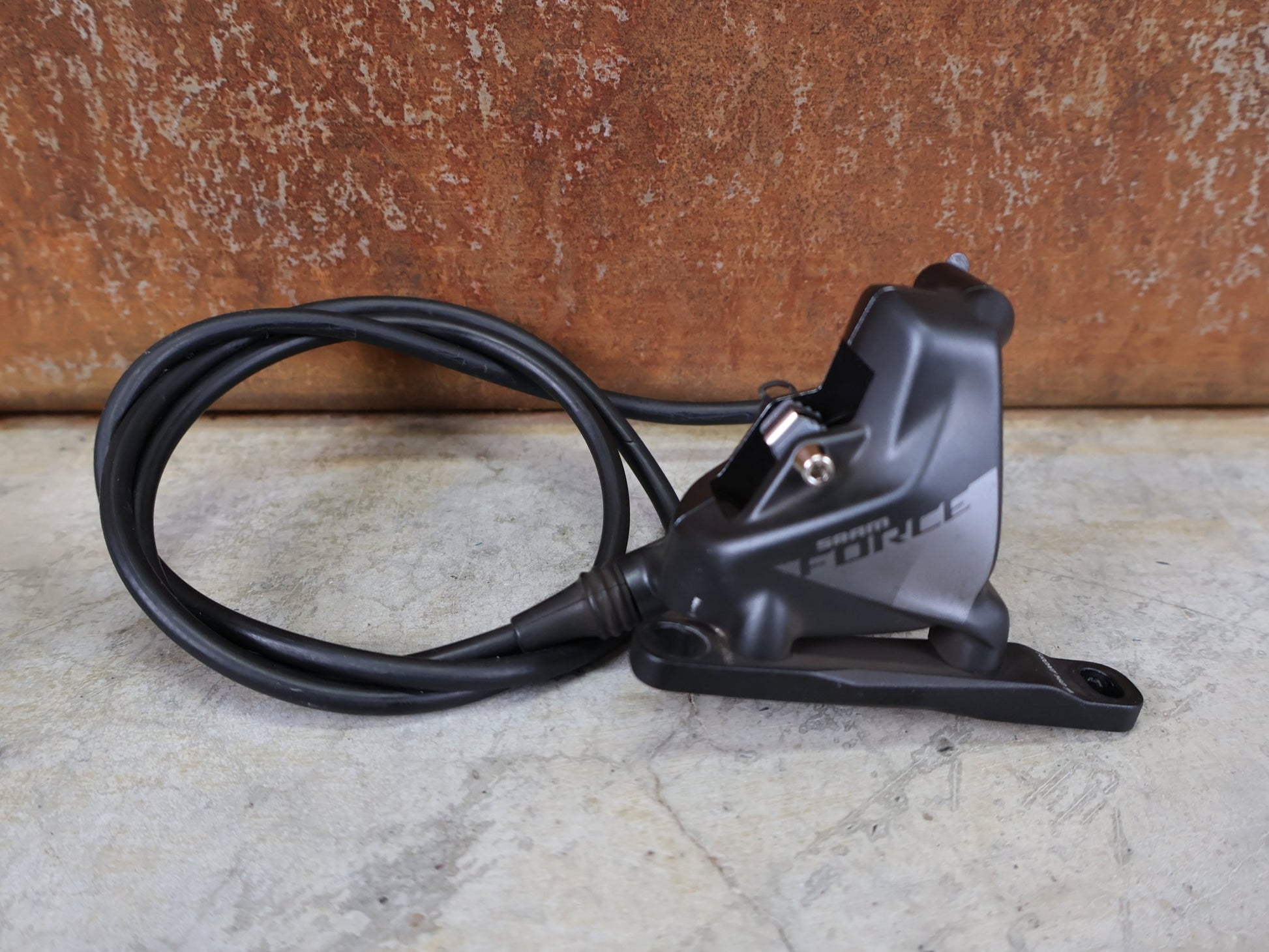 Brems - / Schalthebel von Sram, SRAM FORCE ETAP AXS SCHALT - /BREMSHEBEL SET D1 / 12 - FACH – DISC – CARBON – VORNE & HINTEN vor USEDBIKES - OB.DE Hintergrund