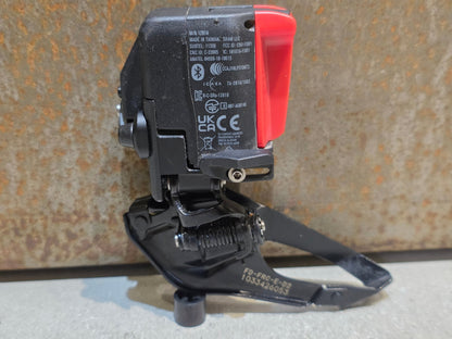 Schaltungsteile von Sram, SRAM FORCE ETAP AXS UMWERFER MY24 12 FACH in variant_title vor USEDBIKES - OB.DE Hintergrund