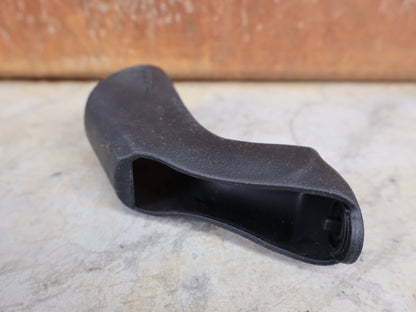 Zubehör von Sram, SRAM GRIFFGUMMI / HOODS FÜR RED & FORCE eTap AXS HRD – EINZELN (LINKS ODER RECHTS) vor USEDBIKES - OB.DE Hintergrund