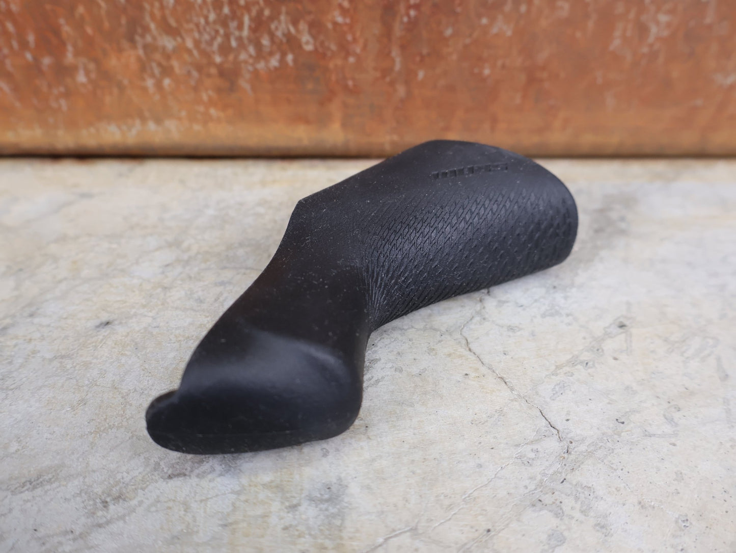 Zubehör von Sram, SRAM GRIFFGUMMI / HOODS FÜR RED & FORCE eTap AXS HRD – EINZELN (LINKS ODER RECHTS) vor USEDBIKES - OB.DE Hintergrund