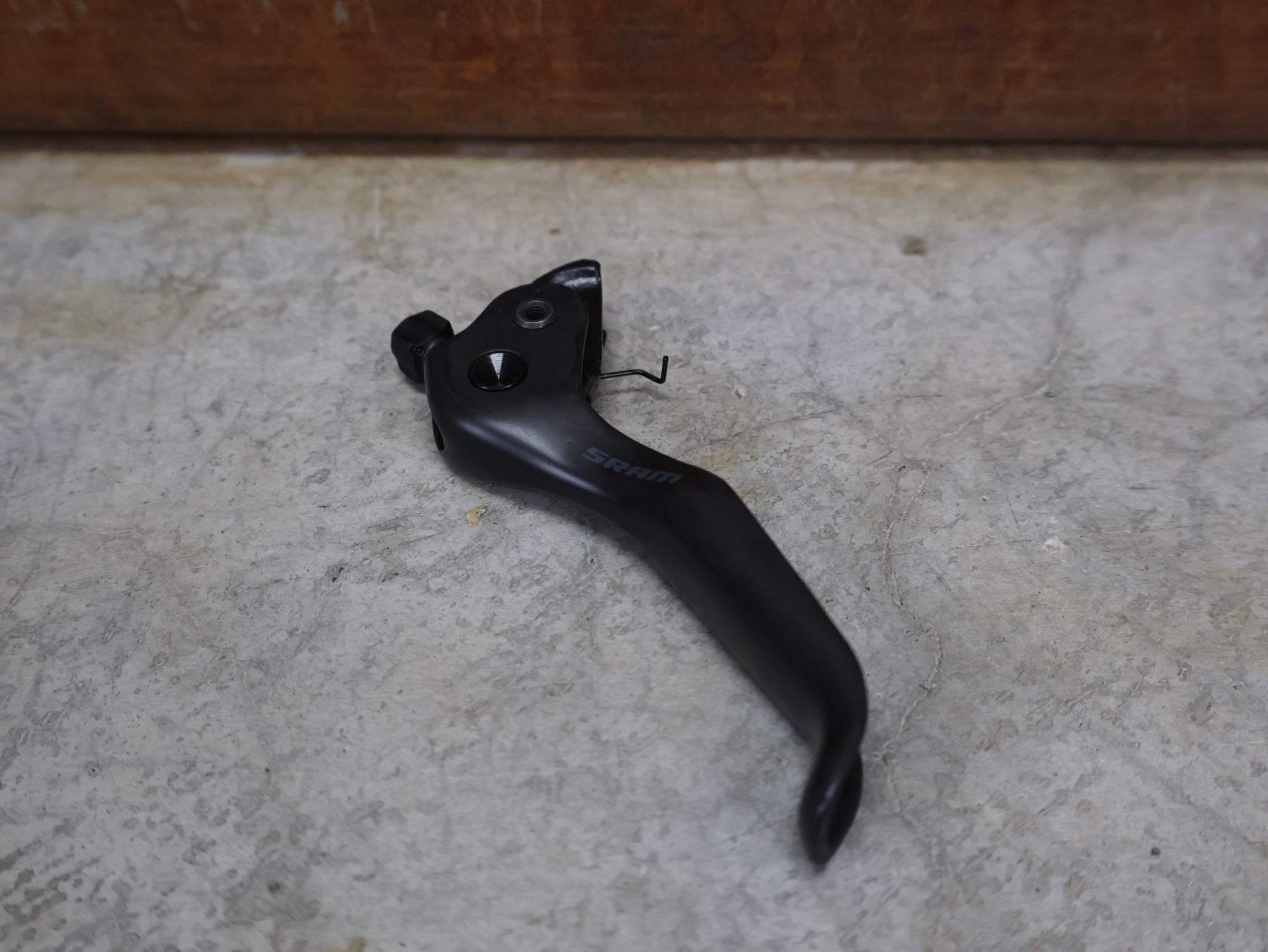 Zubehör von Sram, SRAM GUIDE ULTIMATE BREMSHEBEL CARBON A1 / V2 – ORIGINAL ERSATZHEBEL (11.5018.003.015) vor USEDBIKES - OB.DE Hintergrund