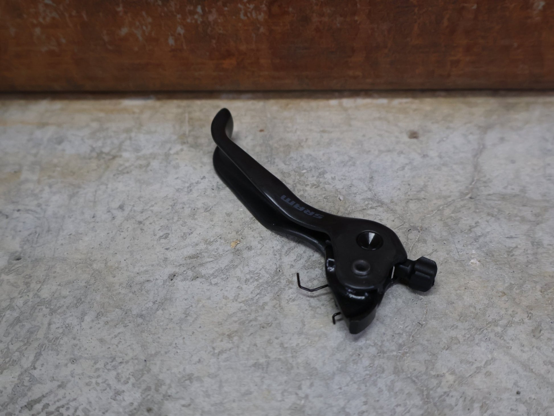 Zubehör von Sram, SRAM GUIDE ULTIMATE BREMSHEBEL CARBON A1 / V2 – ORIGINAL ERSATZHEBEL (11.5018.003.015) vor USEDBIKES - OB.DE Hintergrund