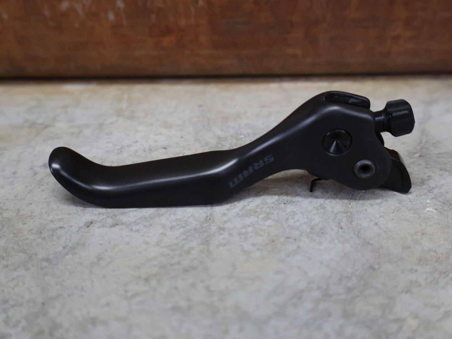 Zubehör von Sram, SRAM GUIDE ULTIMATE BREMSHEBEL CARBON A1 / V2 – ORIGINAL ERSATZHEBEL (11.5018.003.015) vor USEDBIKES - OB.DE Hintergrund