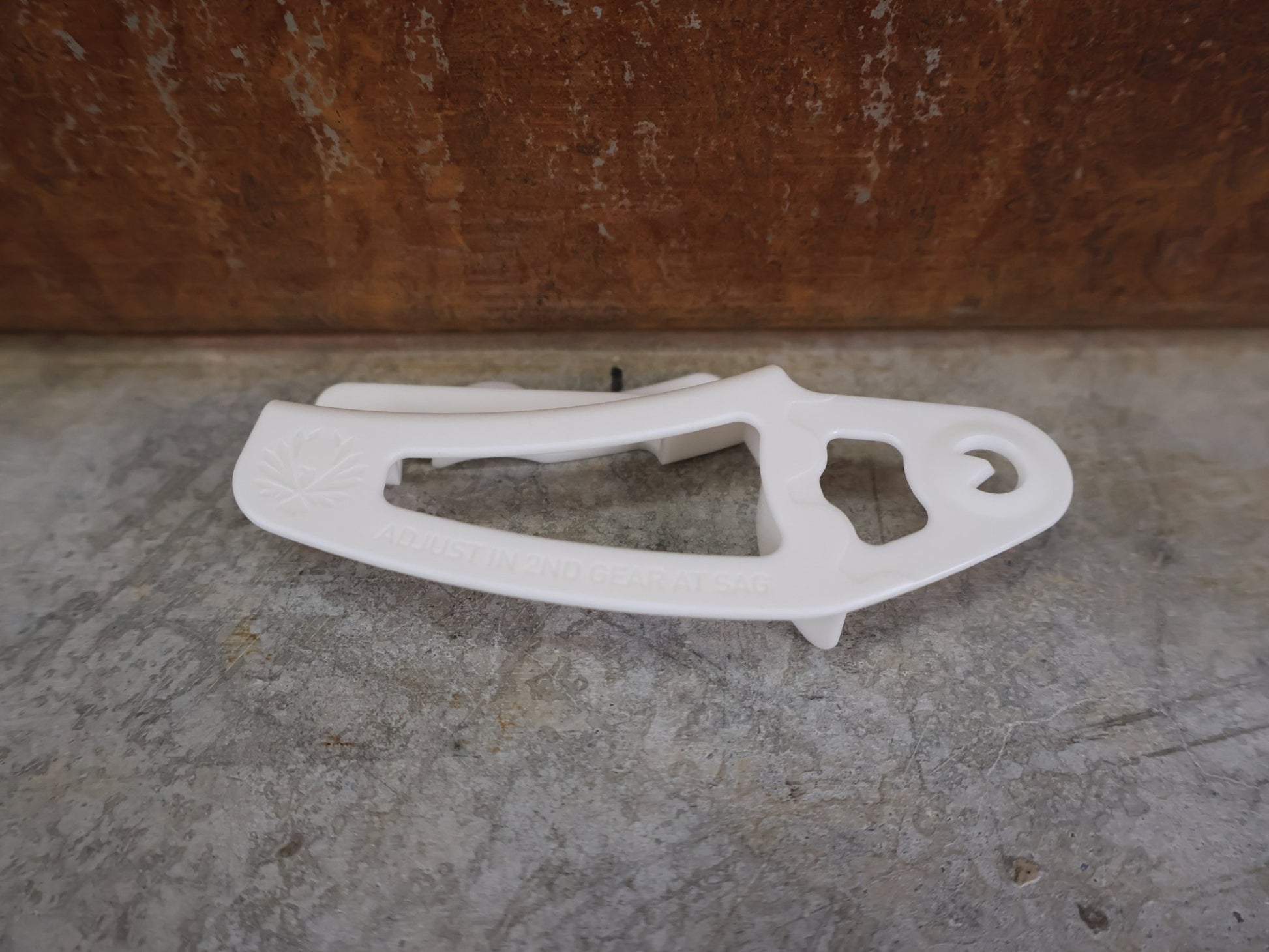 Schaltungsteile von Sram, SRAM GX EAGLE / 12 - FACH MTB SCHALTWERK / TYPE 3.0 / LUNAR / 52 Z / 300 G vor USEDBIKES - OB.DE Hintergrund