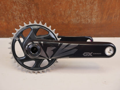 Kurbel von Sram, SRAM GX EAGLE CARBON KURBEL 170 MM 32T 3MM DUB vor USEDBIKES-OB.DE Hintergrund