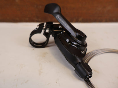 Schaltungsteile von Sram, SRAM GX EAGLE TRIGGER SCHALTHEBEL 12-FACH RECHTS HINTEN vor USEDBIKES-OB.DE Hintergrund