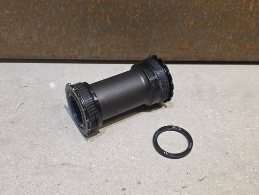 Innenlager von Sram, SRAM INNENLAGER DUB T47 / 85.5MM vor USEDBIKES - OB.DE Hintergrund