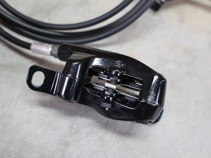 Bremse von Sram, SRAM LEVEL TL BREMSSET VORNE U. HINTEN SCHWARZ vor USEDBIKES - OB.DE Hintergrund