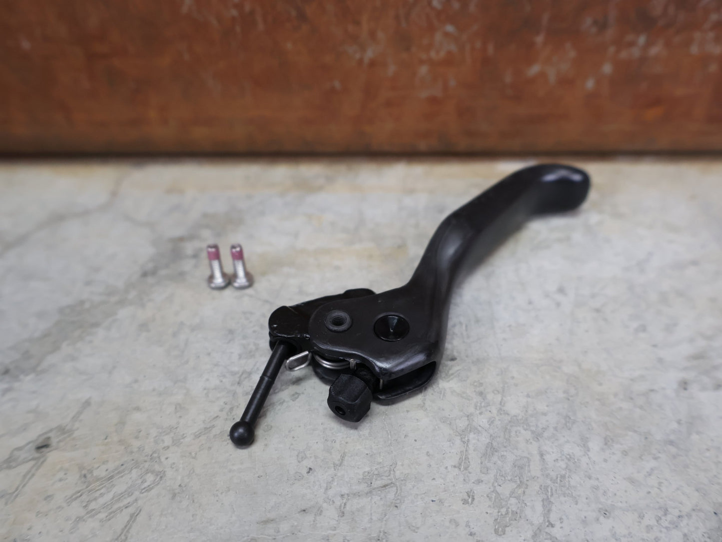 Zubehör von Sram, SRAM LEVEL ULTIMATE STEALTH ERSATZHEBEL CARBON C1 – ORIGINAL (11.5018.053.008) vor USEDBIKES - OB.DE Hintergrund