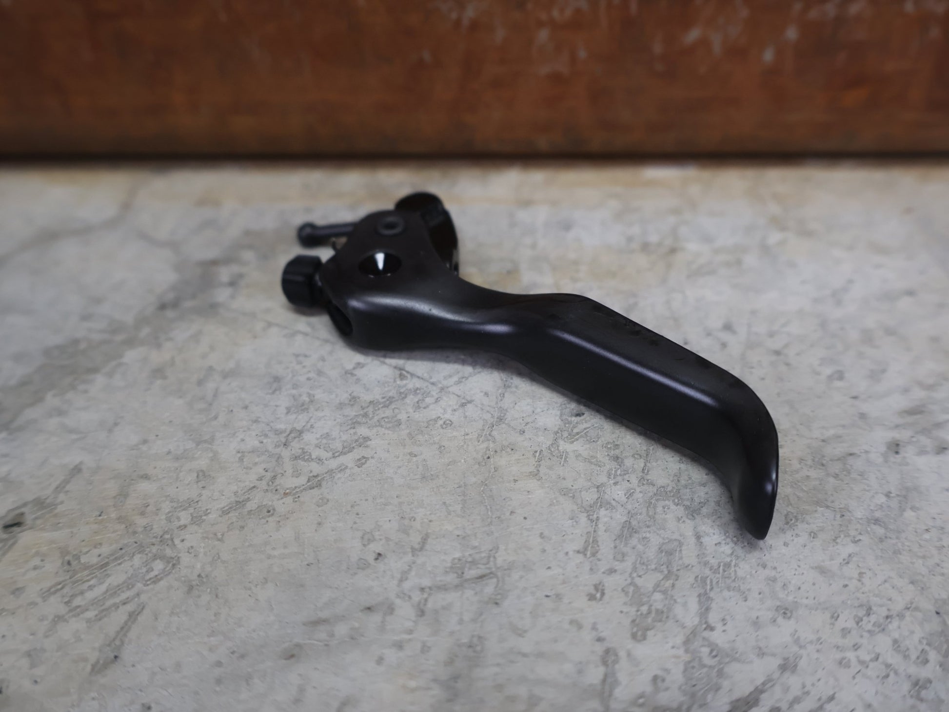 Zubehör von Sram, SRAM LEVEL ULTIMATE STEALTH ERSATZHEBEL CARBON C1 – ORIGINAL (11.5018.053.008) vor USEDBIKES - OB.DE Hintergrund