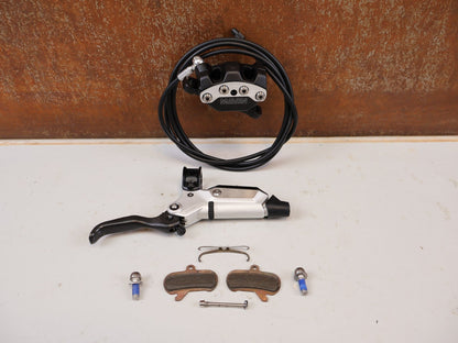 Bremse von Sram, SRAM Maven Ultimate B1 Scheibenbremsen Set VR+HR Carbon vor USEDBIKES-OB.DE Hintergrund