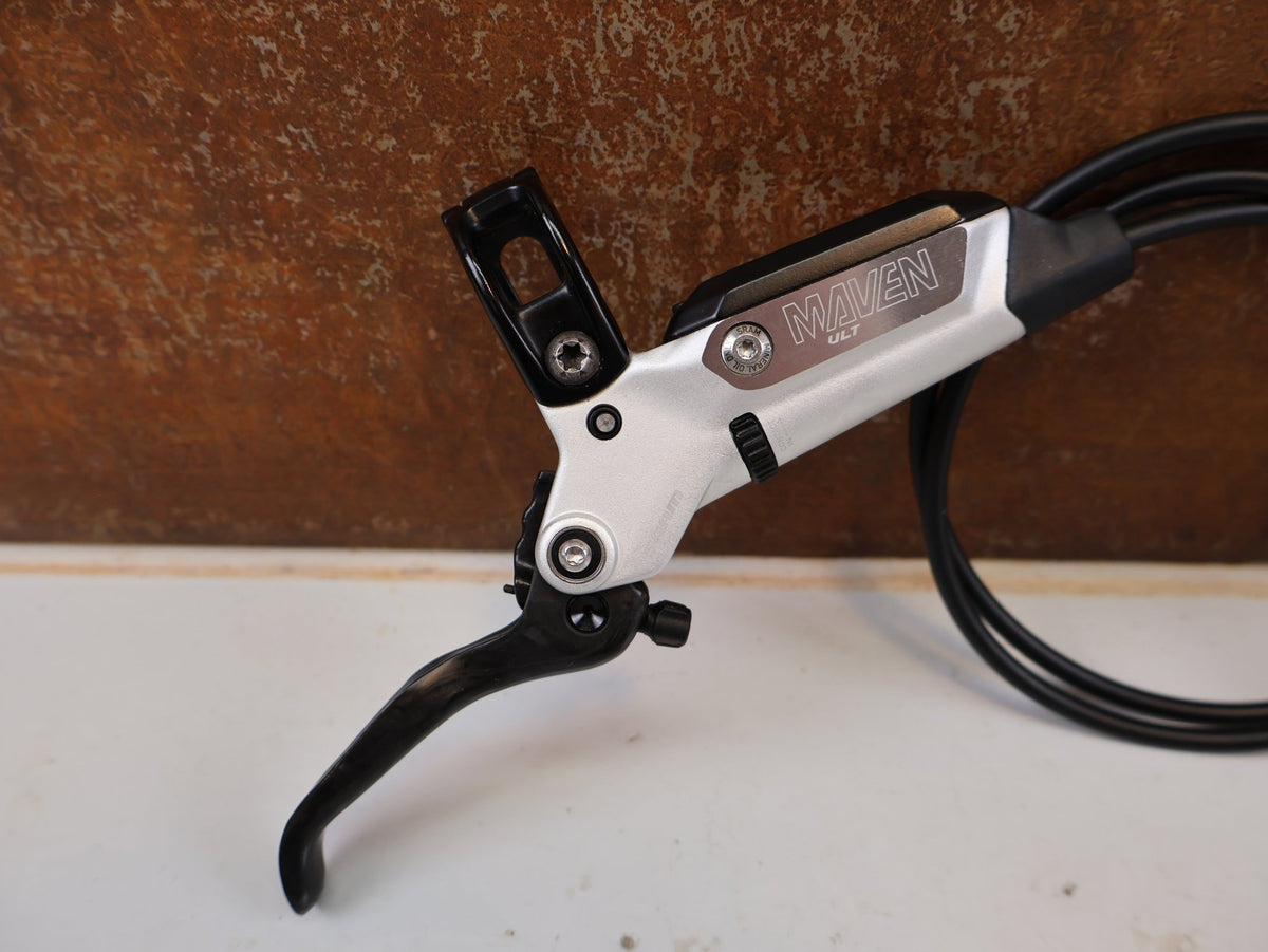 Bremse von Sram, SRAM Maven Ultimate B1 Scheibenbremsen Set VR+HR Carbon vor USEDBIKES-OB.DE Hintergrund