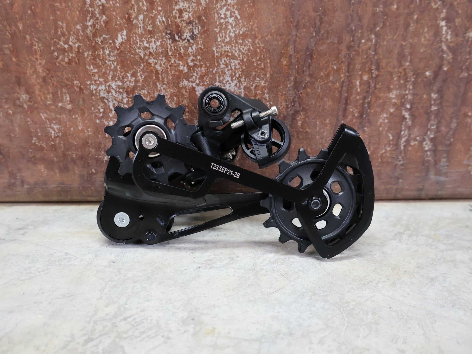 Schaltungsteile von Sram, SRAM NX EAGLE SCHALTWERK 12 FACH vor USEDBIKES - OB.DE Hintergrund