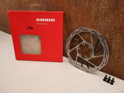 Bremsscheibe von Sram, SRAM PACELINE BREMSSCHEIBE 140 MM / 6-LOCH / ROAD DISC vor USEDBIKES-OB.DE Hintergrund
